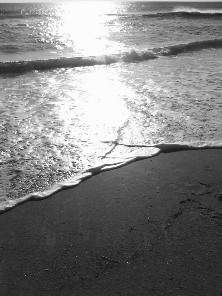 This image has an empty alt attribute; its file name is BW-BEACH-D-768x1024.jpg